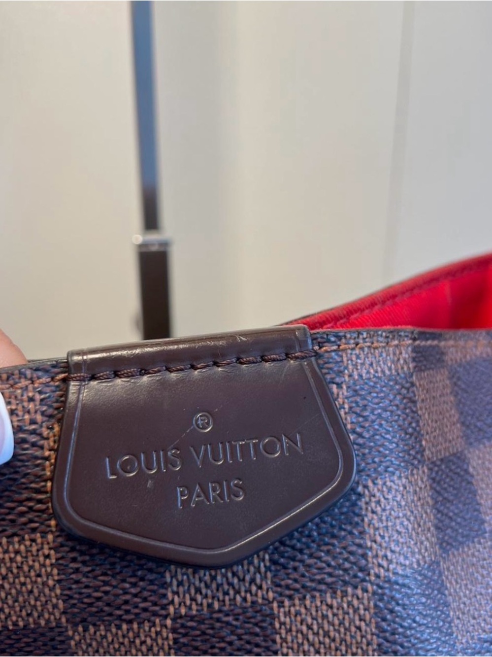 Louis Vuitton Damier Ebene Shoulder Bag with Red Interior - Picture 2 of 8